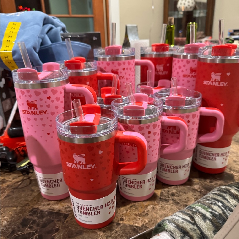 Valentines Stanley Cups. Authentic. 40oz 30oz 20oz